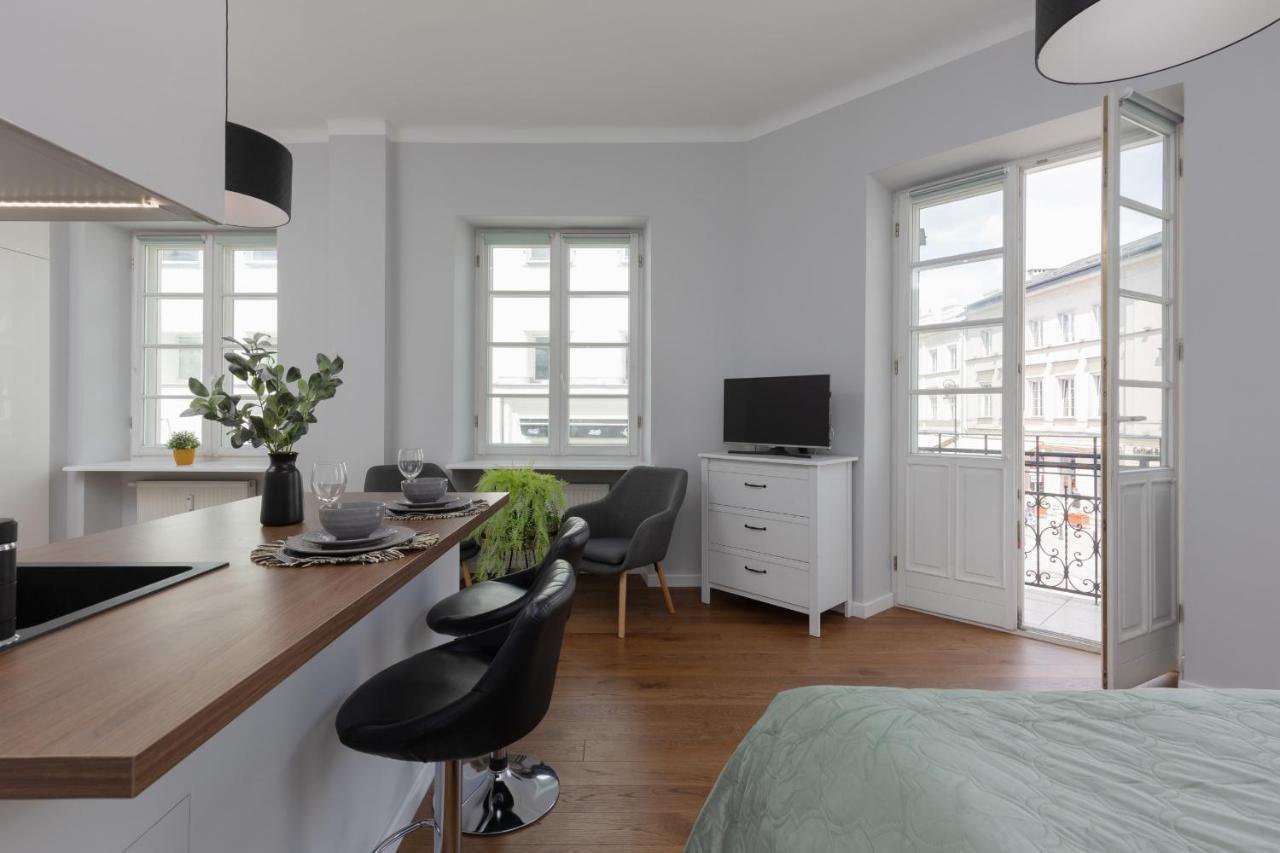 City Center Aparthotel Chmielna By Noclegi Renters Warsaw Exterior photo