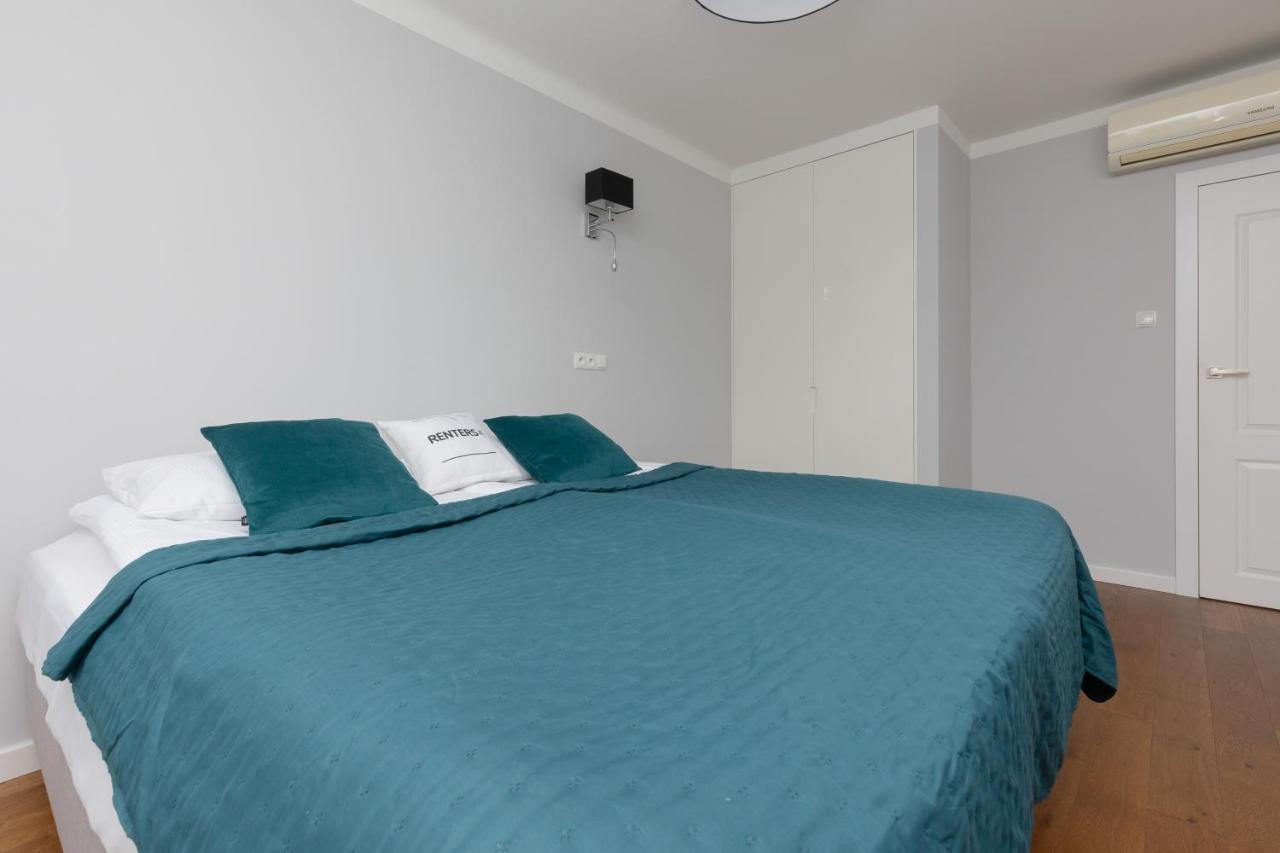 City Center Aparthotel Chmielna By Noclegi Renters Warsaw Exterior photo